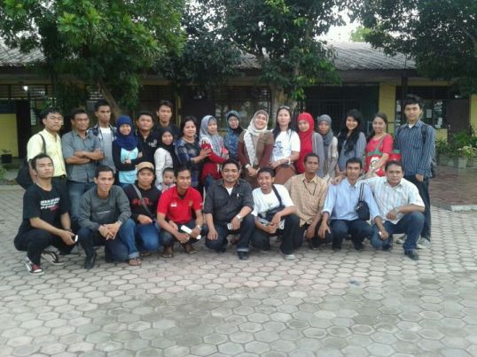 Para Panitia Reuni akbar alumni Sma Negeri 165 / 16 Medan Tahun 2012